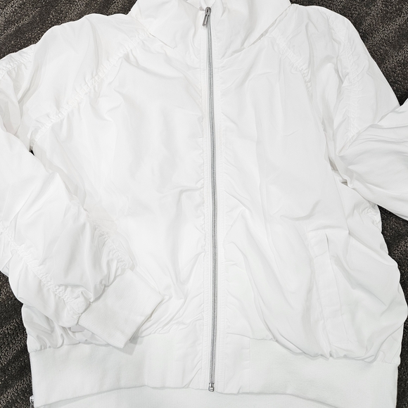 Athleta Women's White Jacket - Picture 3 of 7